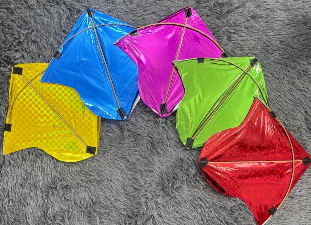 Medium decorating kites