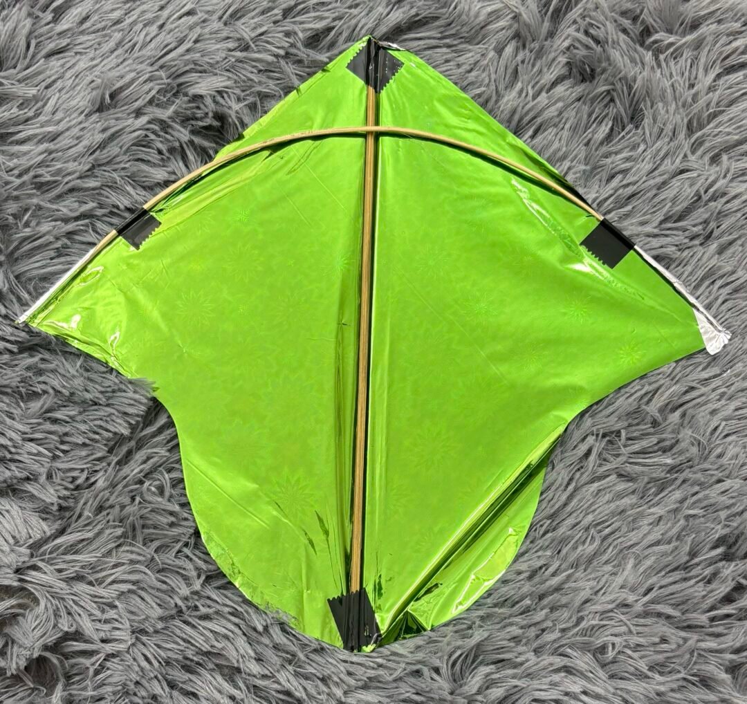 Medium decorating kites
