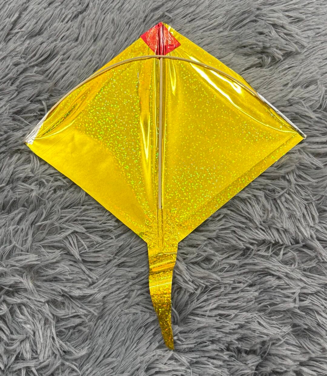Small decorating kites (mixed colors)